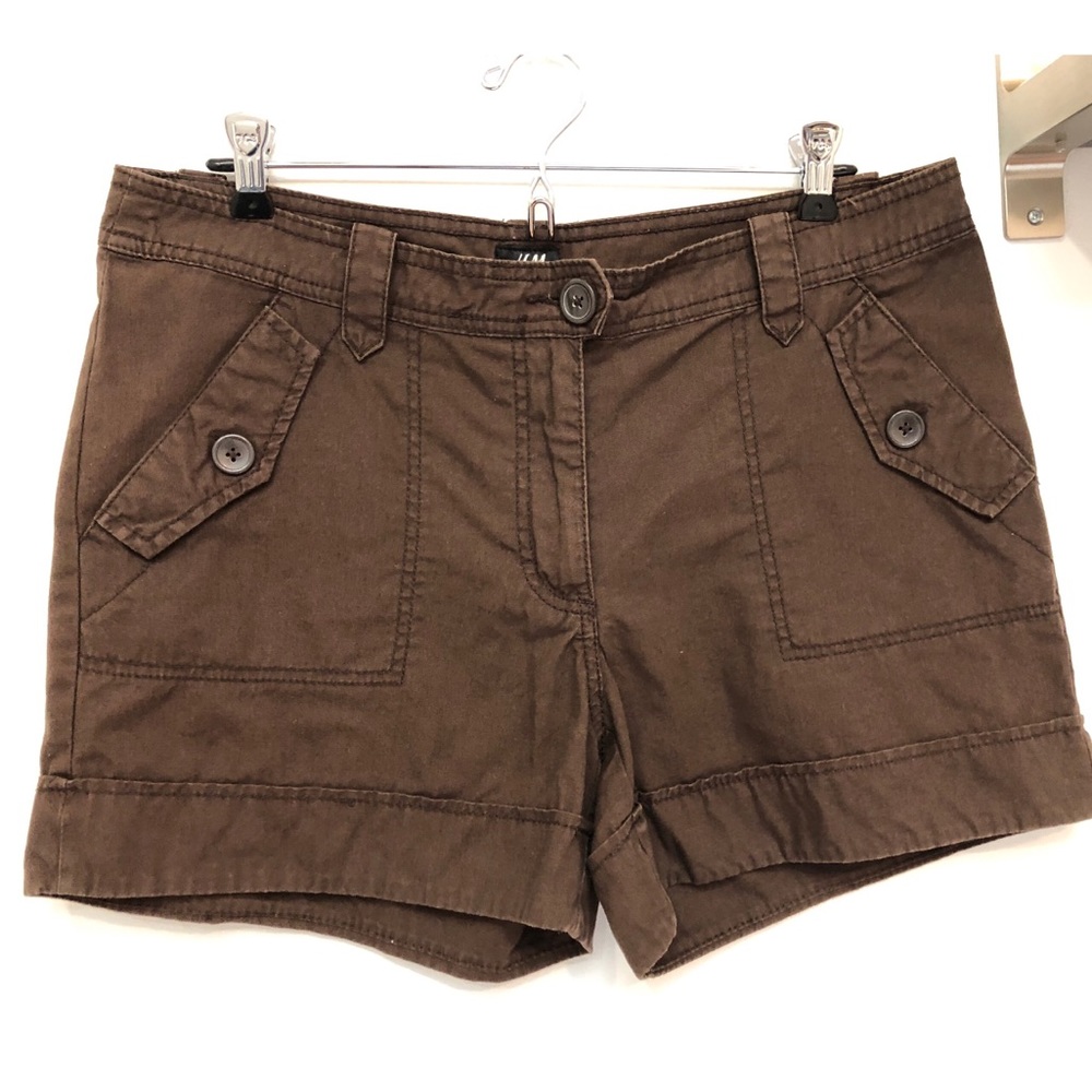 Lightweight brown shorts